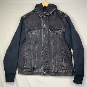 Levi's Hybrid Hooded Black Trucker Jacket. Relaxed Fit. Men’s Size Medium.